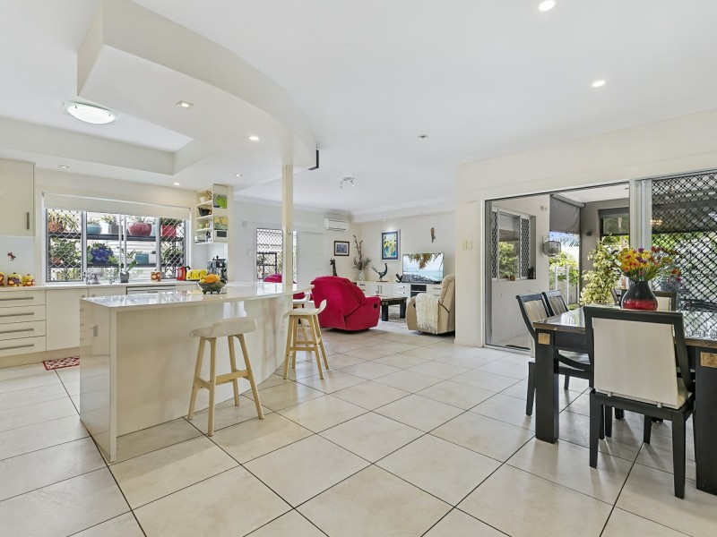 2/15 Seaeagle Place, Banksia Beach QLD 4507