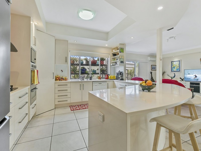 2/15 Seaeagle Place, Banksia Beach QLD 4507