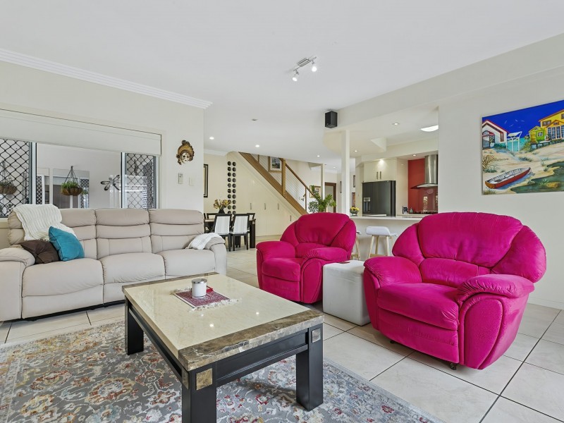 2/15 Seaeagle Place, Banksia Beach QLD 4507