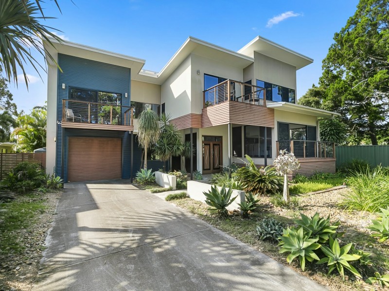 54 White Patch Esplanade, White Patch QLD 4507