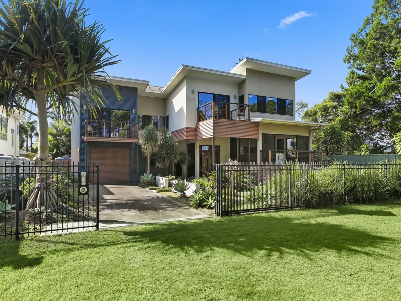 54 White Patch Esplanade, White Patch QLD 4507