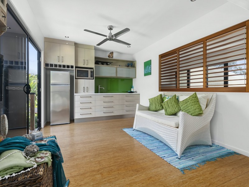 54 White Patch Esplanade, White Patch QLD 4507