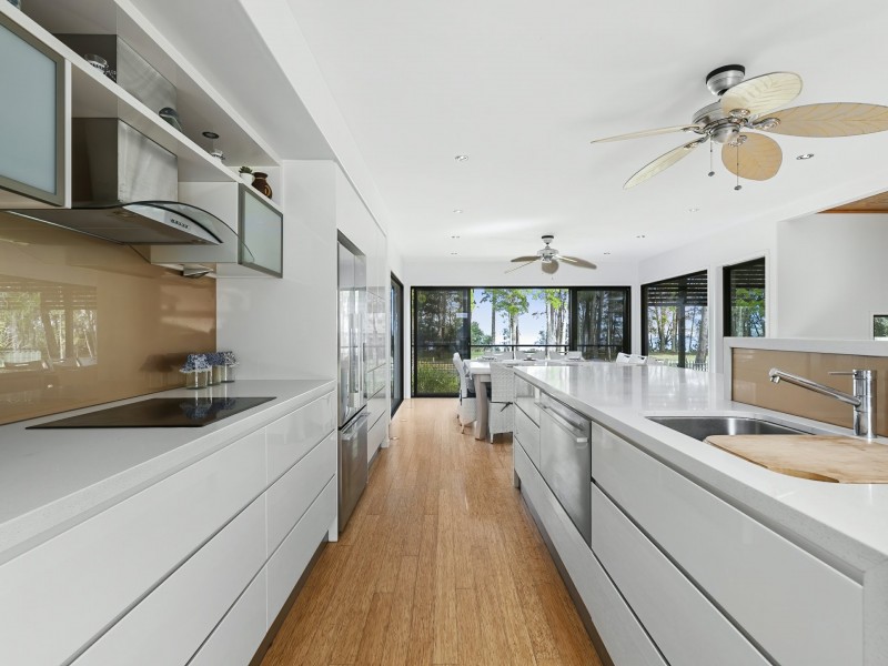 54 White Patch Esplanade, White Patch QLD 4507