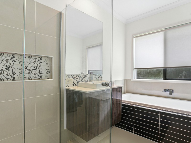 21 Vanillalily Close, Banksia Beach QLD 4507