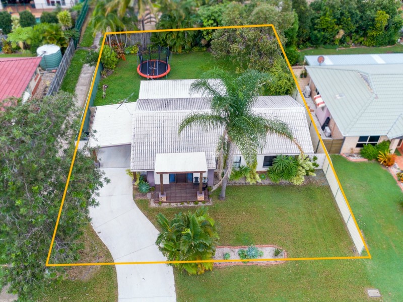 27 Hawaii Crescent, Banksia Beach QLD 4507