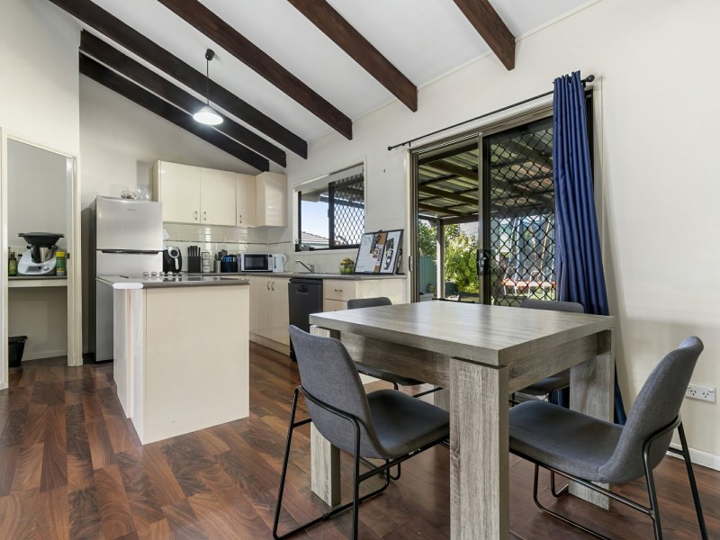 27 Hawaii Crescent, Banksia Beach QLD 4507