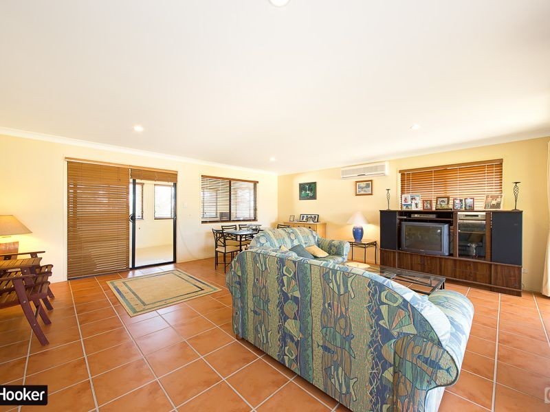 18 Avalon Street, Sandstone Point QLD 4511