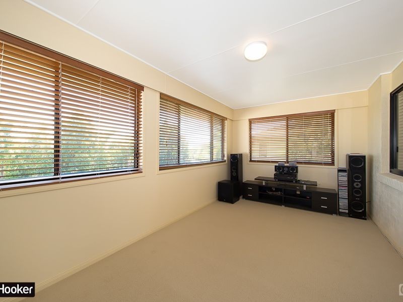 18 Avalon Street, Sandstone Point QLD 4511