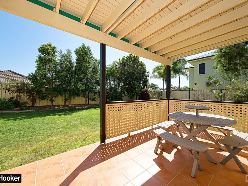 18 Avalon Street, Sandstone Point QLD 4511