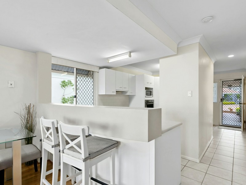 3/18 Spinnaker Drive, Sandstone Point QLD 4511