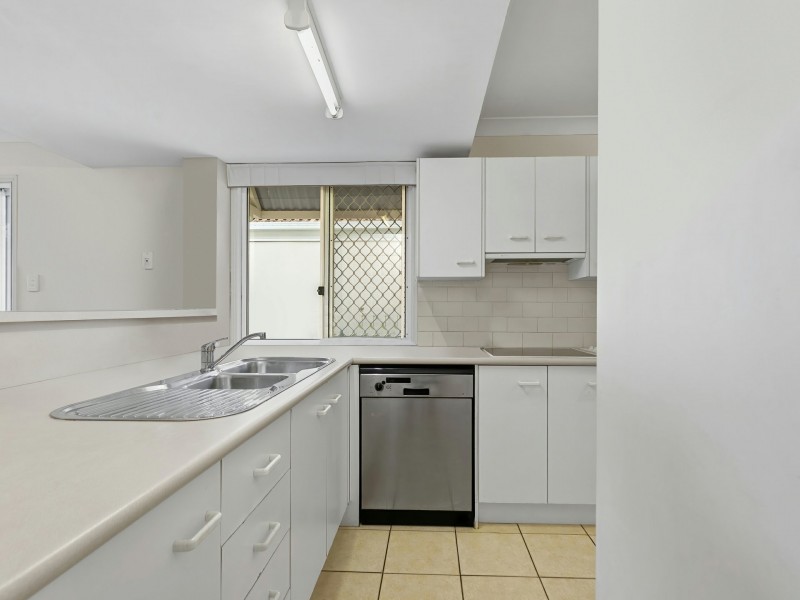 3/18 Spinnaker Drive, Sandstone Point QLD 4511