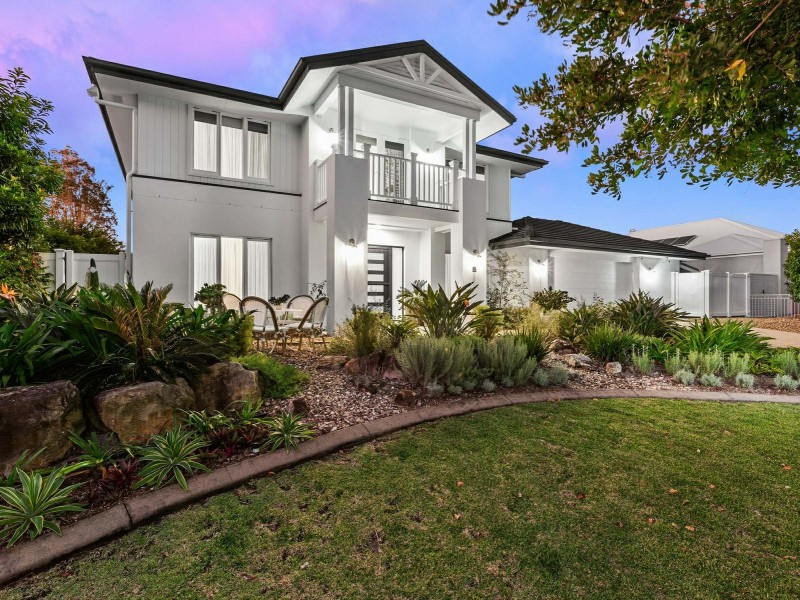 38 Vanillalily Close, Banksia Beach QLD 4507