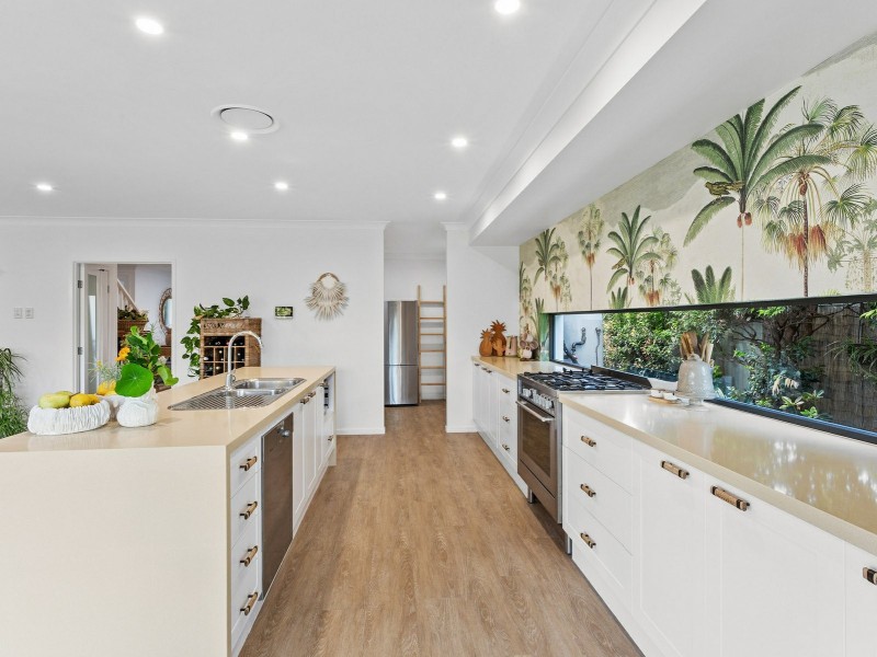 38 Vanillalily Close, Banksia Beach QLD 4507