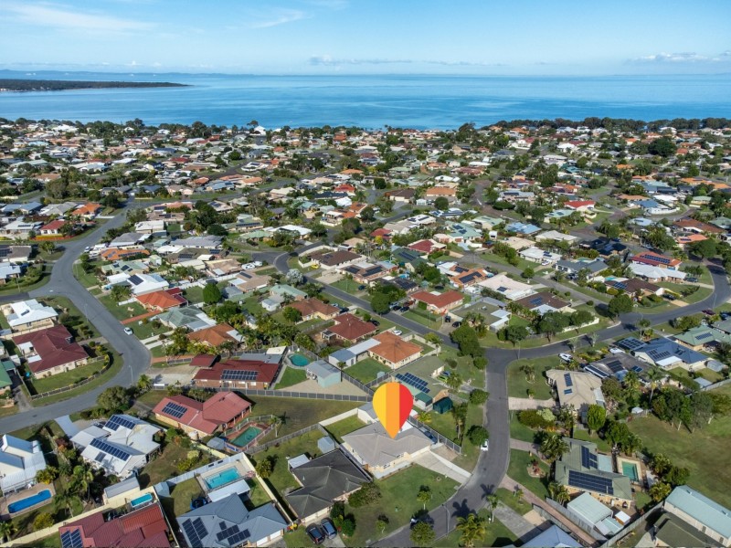 8 Bream Court, Sandstone Point QLD 4511