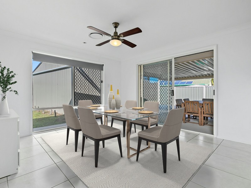8 Bream Court, Sandstone Point QLD 4511