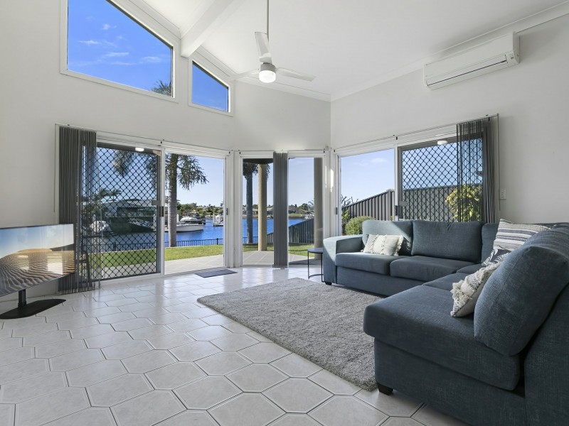1/50 Pacific Drive, Banksia Beach QLD 4507