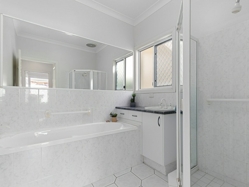 1/50 Pacific Drive, Banksia Beach QLD 4507