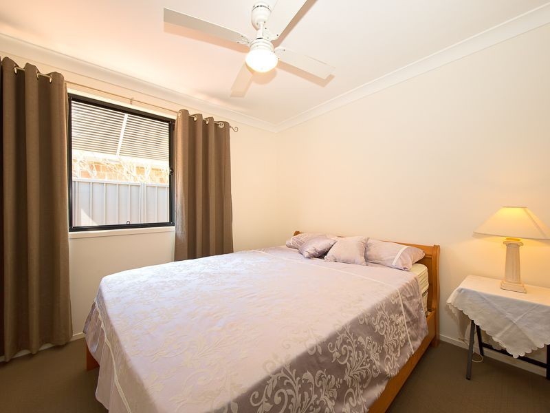 28 Cumming Street, Bongaree QLD 4507