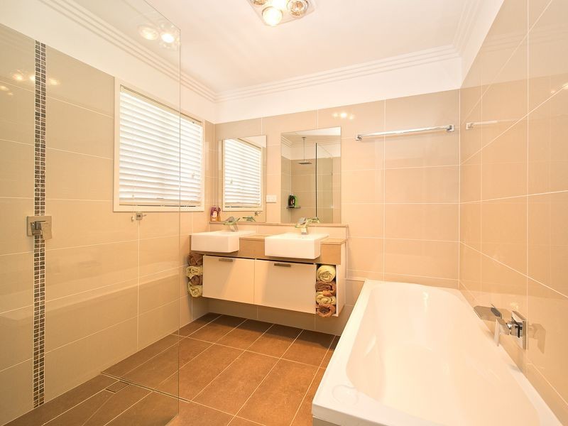 28 Cumming Street, Bongaree QLD 4507