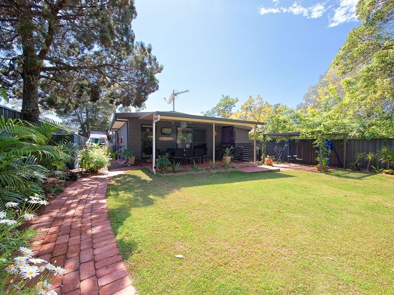 28 Cumming Street, Bongaree QLD 4507