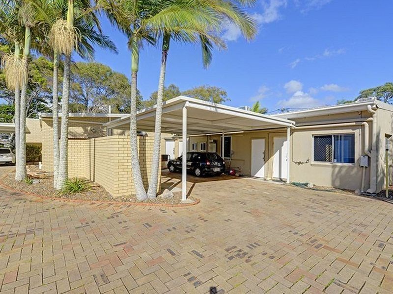 Shop 3/5 Biggs Avenue, Beachmere QLD 4510