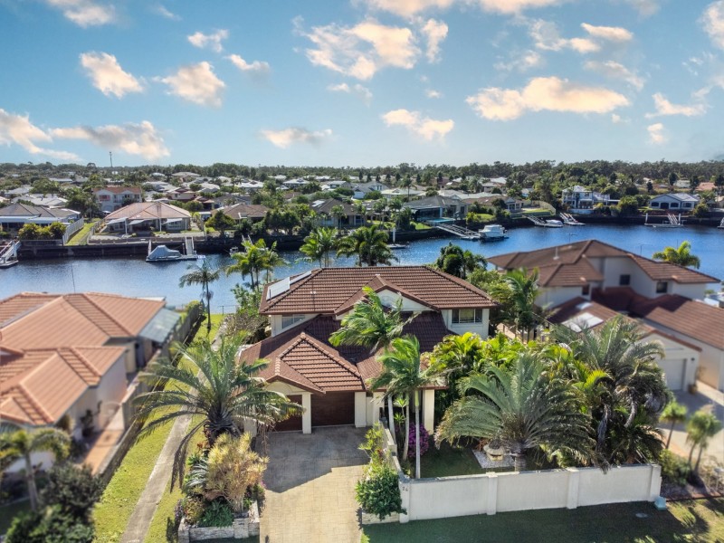 24 Pacific Drive, Banksia Beach QLD 4507