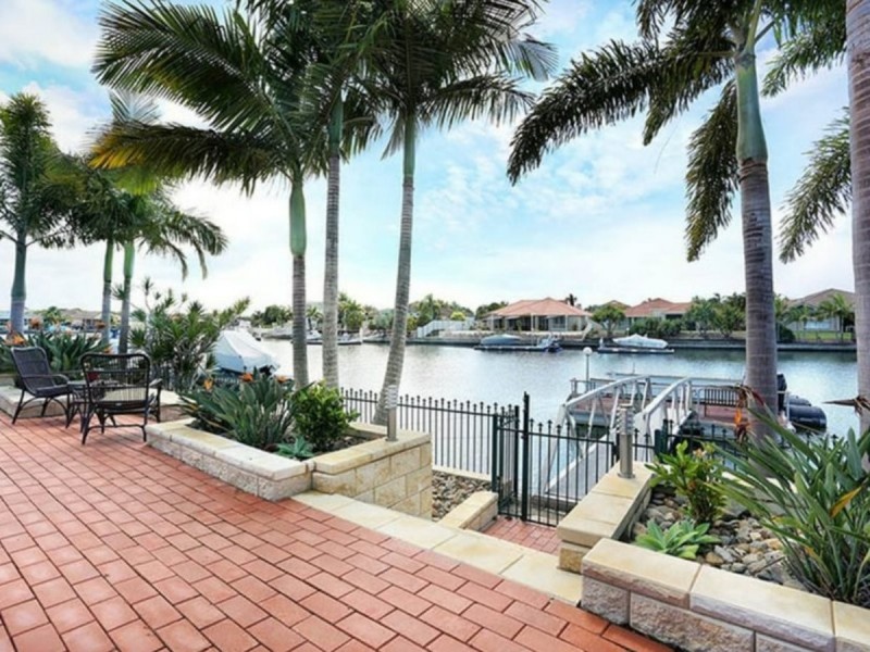 24 Pacific Drive, Banksia Beach QLD 4507