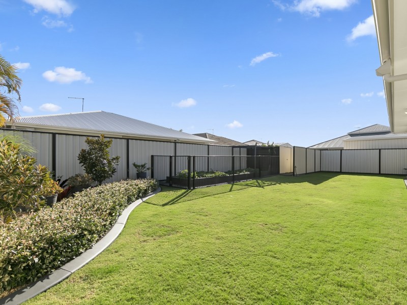 74 Pentas Drive, Bongaree QLD 4507