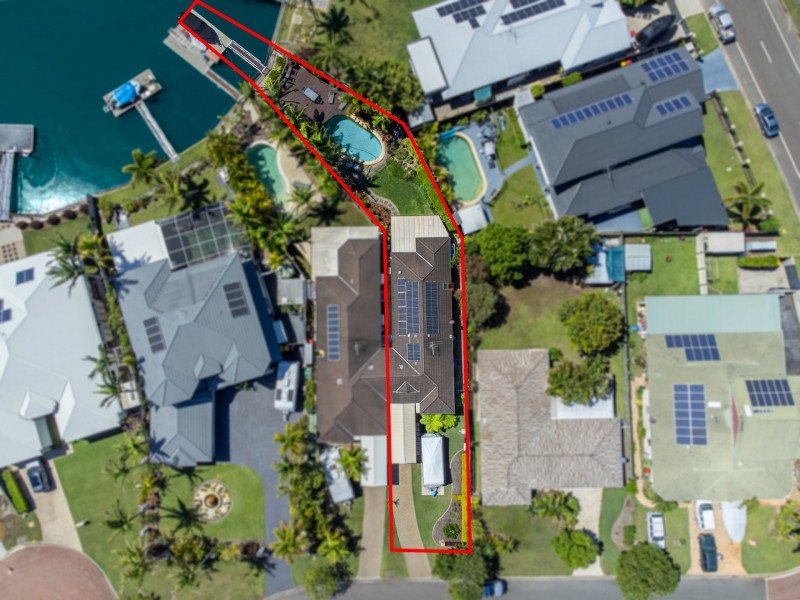 1/6 Topsail Circuit, Banksia Beach QLD 4507