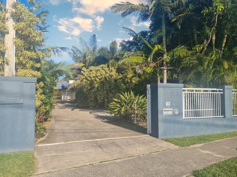 33 Biggs Avenue, Beachmere QLD 4510