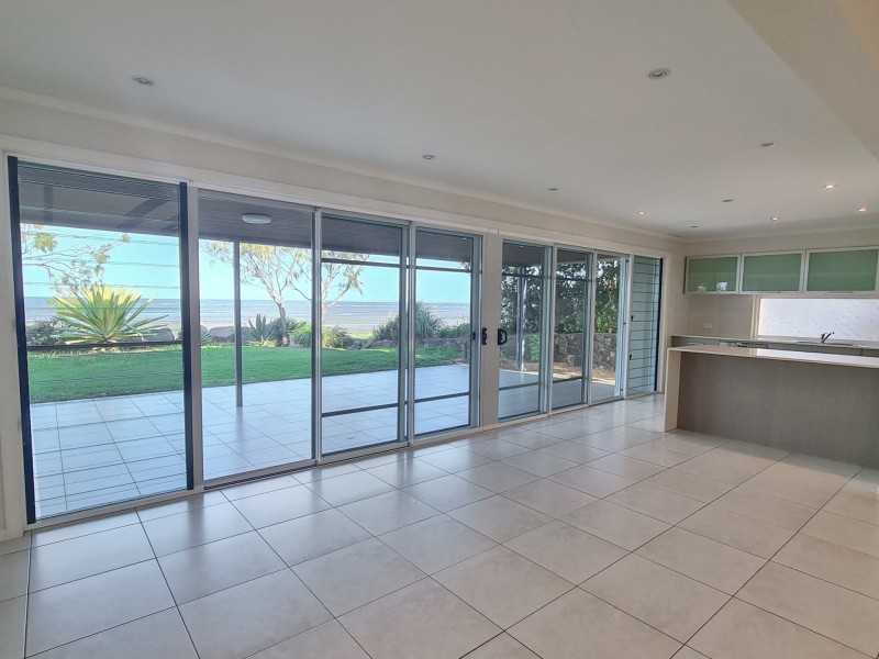 33 Biggs Avenue, Beachmere QLD 4510