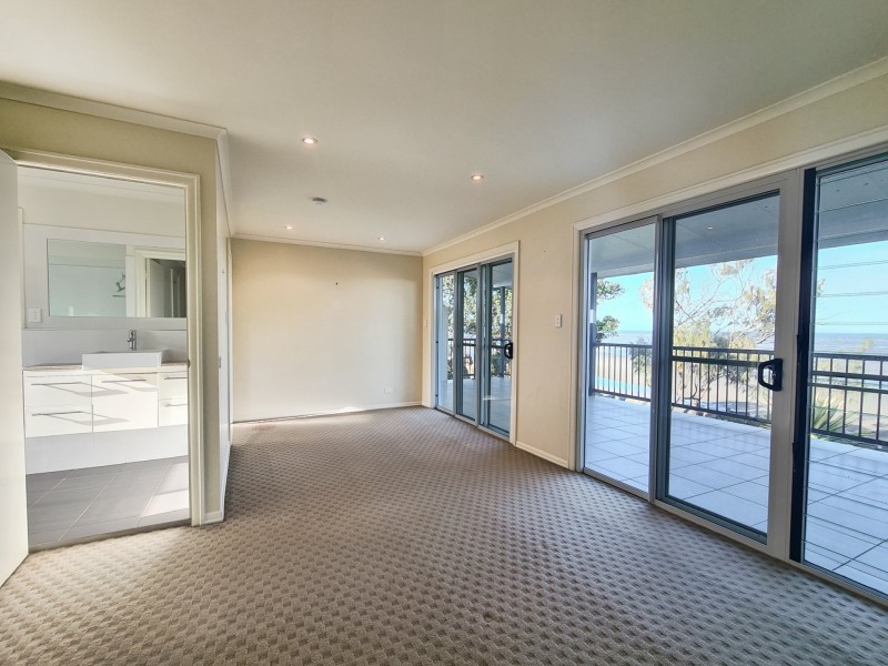 33 Biggs Avenue, Beachmere QLD 4510