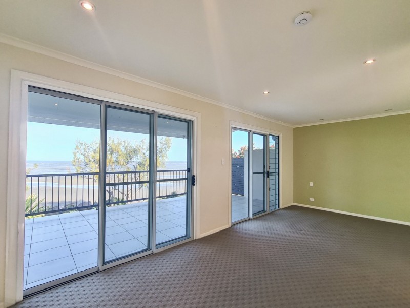 33 Biggs Avenue, Beachmere QLD 4510