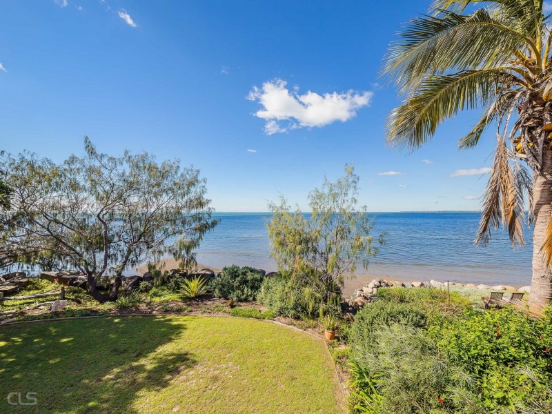 33 Biggs Avenue, Beachmere QLD 4510
