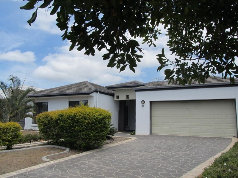 38 Marina Boulevard, Banksia Beach QLD 4507