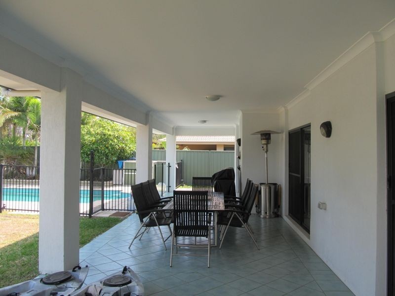 38 Marina Boulevard, Banksia Beach QLD 4507