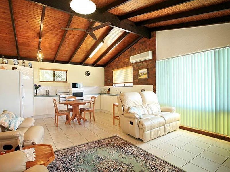 58 Spowers St, Bongaree QLD 4507