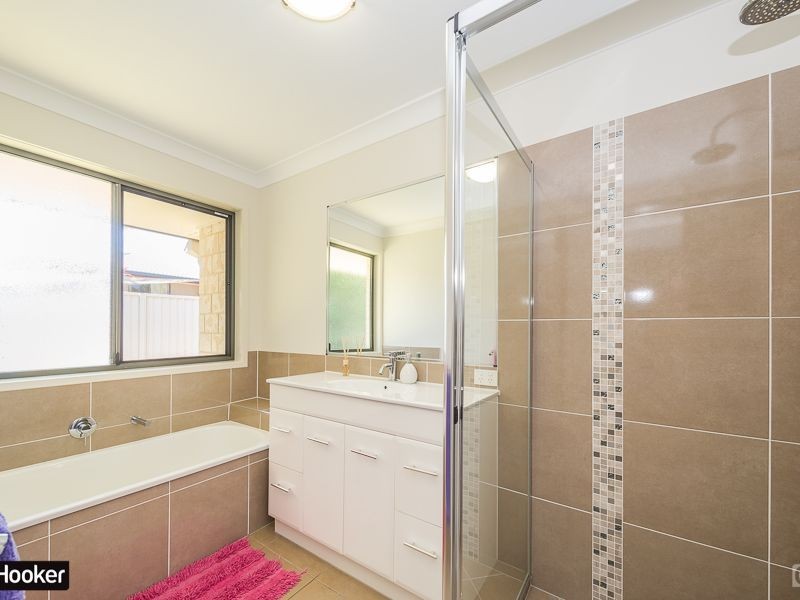 3 Gordon Crescent, Sandstone Point QLD 4511