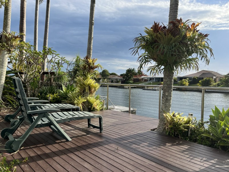 1/7 Pentas Drive, Bongaree QLD 4507