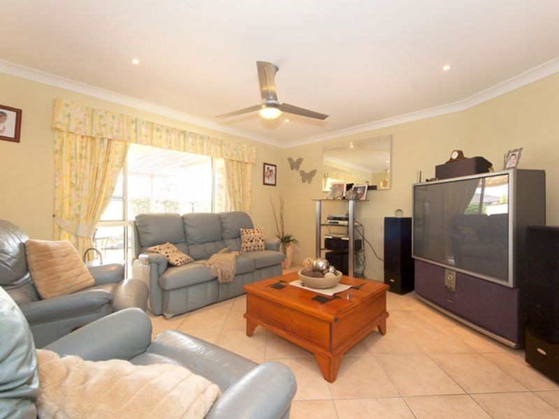 25 Clovelly Place, Sandstone Point QLD 4511