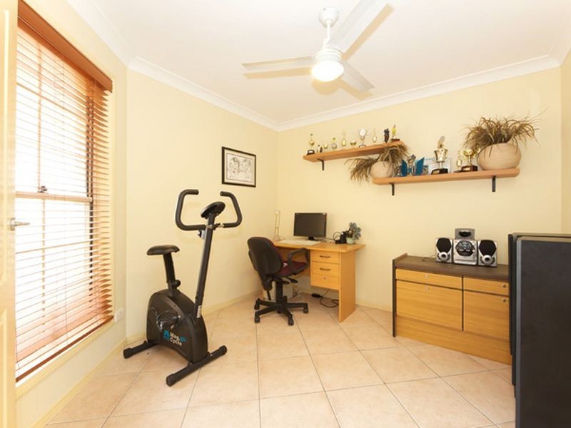 25 Clovelly Place, Sandstone Point QLD 4511