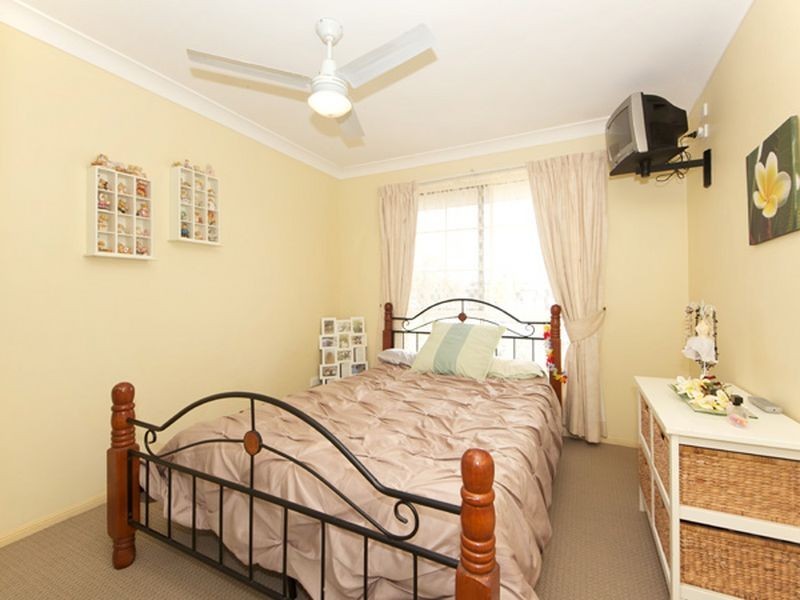 25 Clovelly Place, Sandstone Point QLD 4511