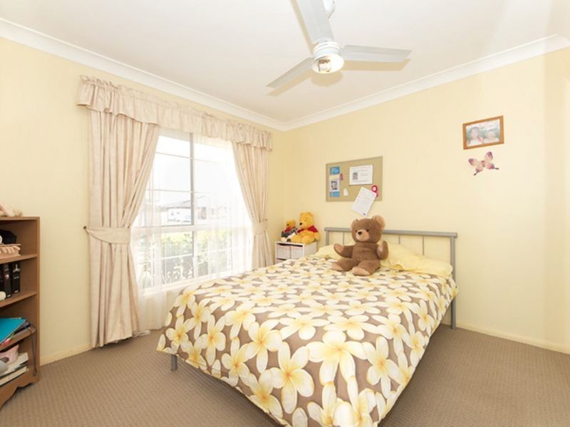 25 Clovelly Place, Sandstone Point QLD 4511
