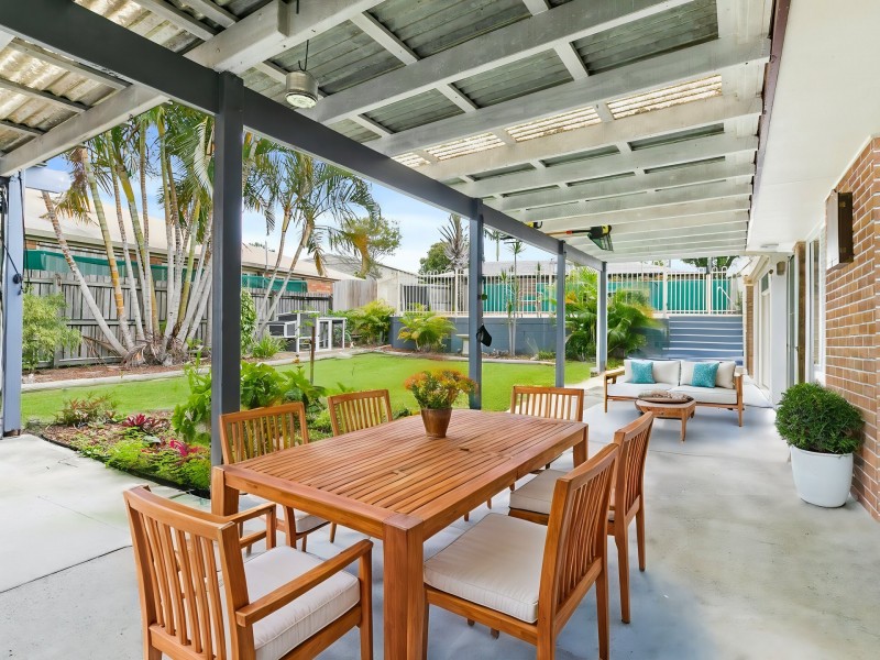 8 Fathom Court, Banksia Beach QLD 4507