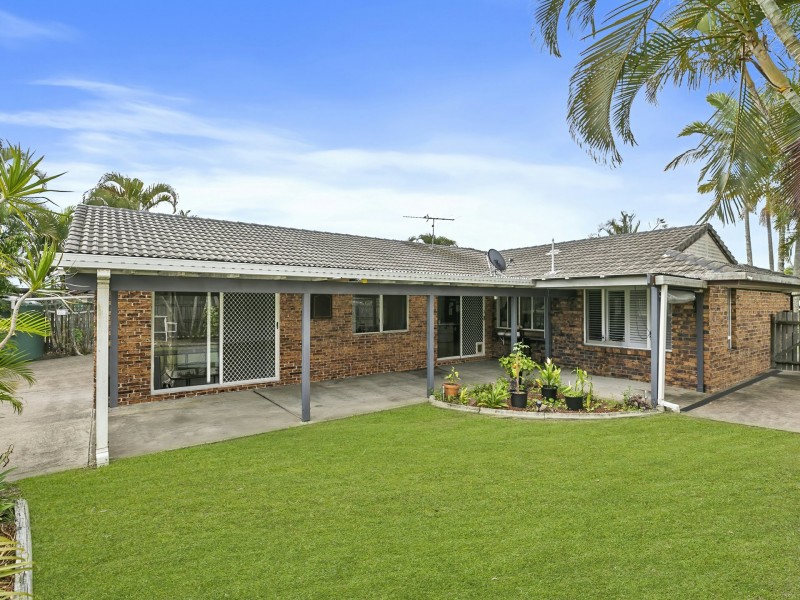 8 Fathom Court, Banksia Beach QLD 4507