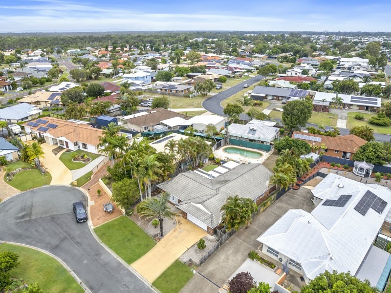 8 Fathom Court, Banksia Beach QLD 4507