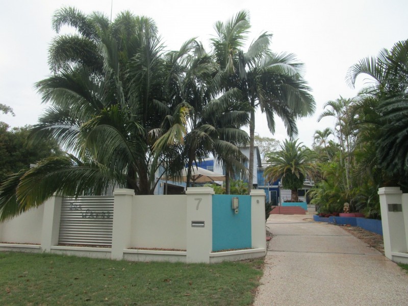 7 The Boulevarde, Bongaree QLD 4507