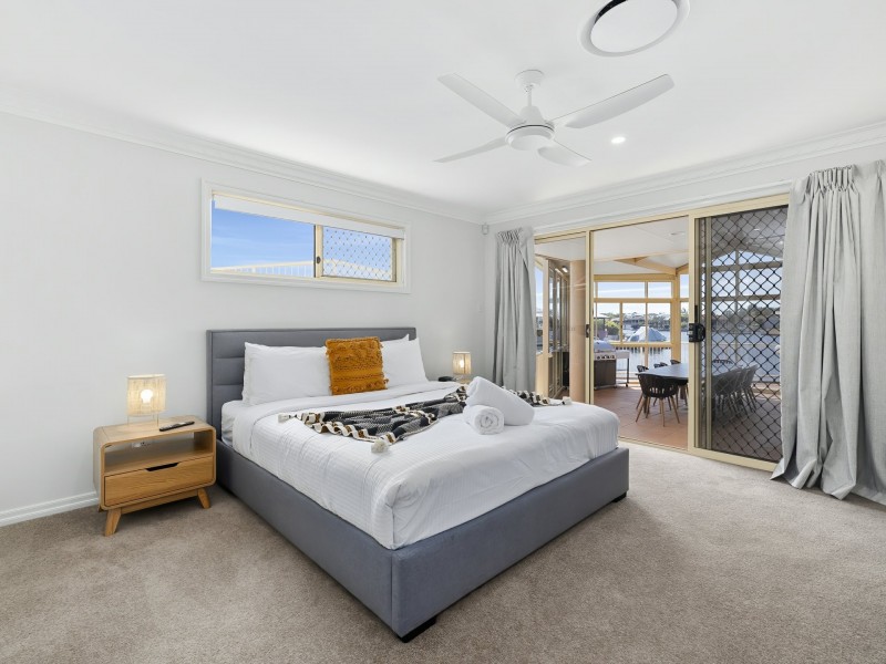 1 Oleander Drive, Bongaree QLD 4507
