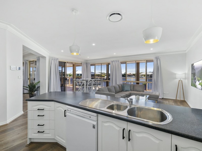 1 Oleander Drive, Bongaree QLD 4507