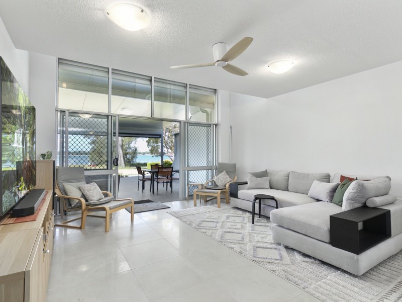 19A/16 Spinnaker Drive, Sandstone Point QLD 4511